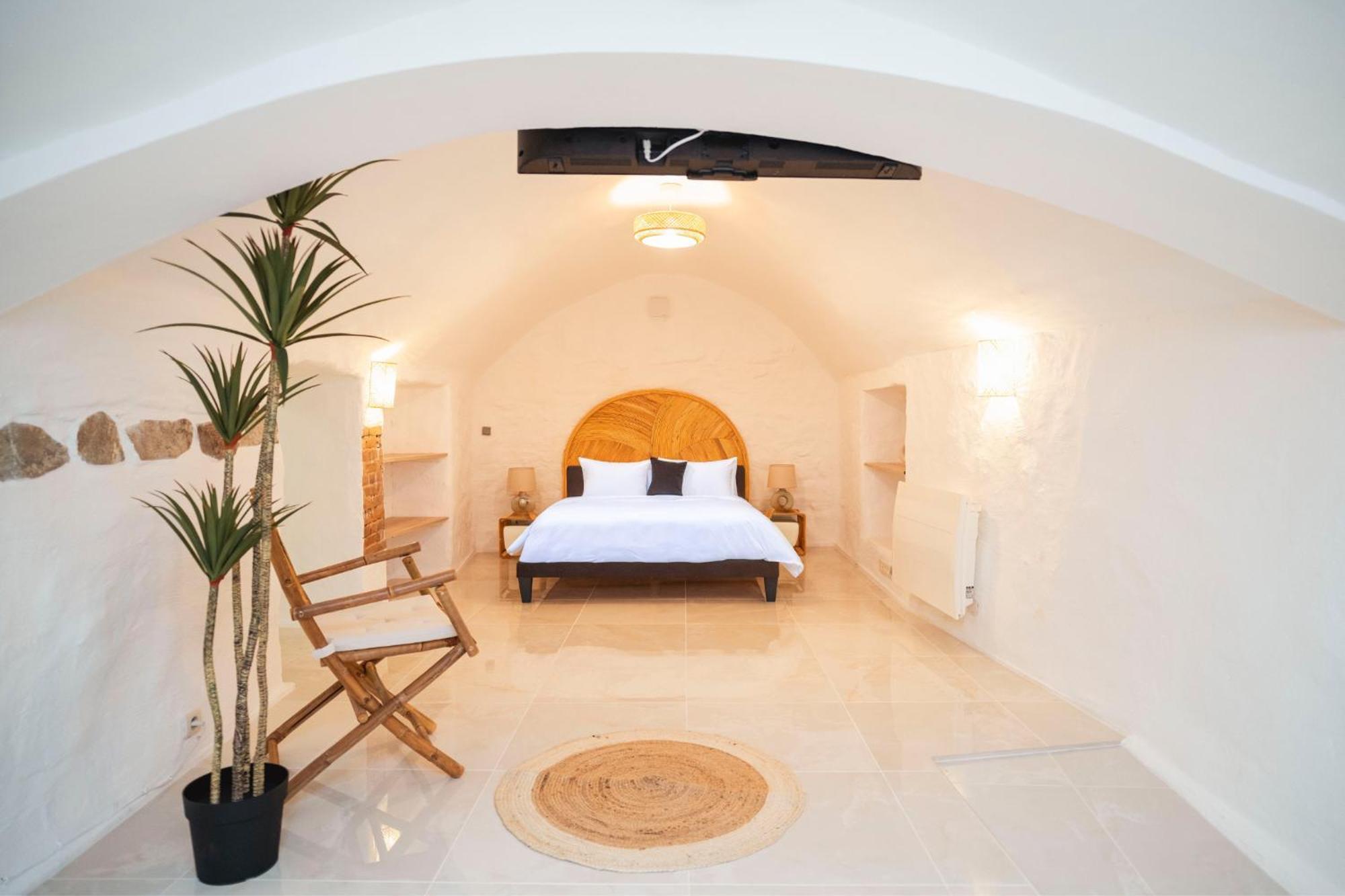 Le Temple D'Aphrodite, Appartement Avec Spa Vienne  Bagian luar foto
