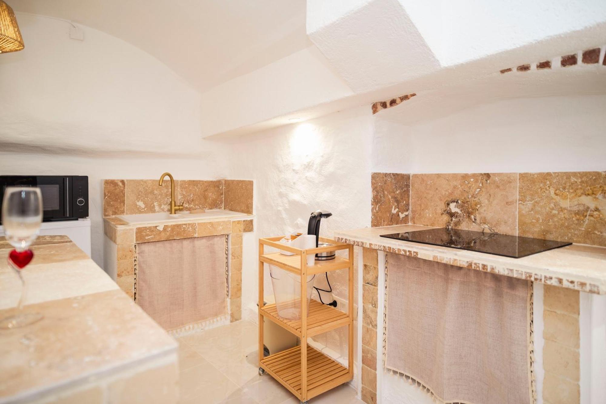 Le Temple D'Aphrodite, Appartement Avec Spa Vienne  Bagian luar foto